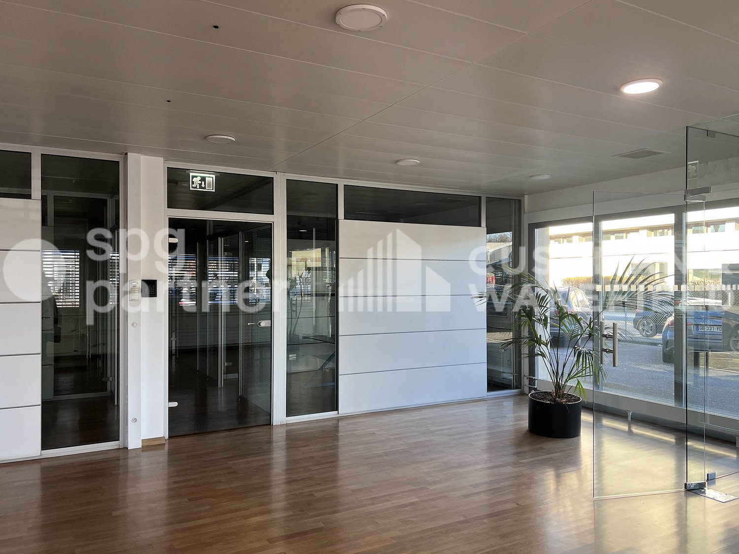 312m² arcade