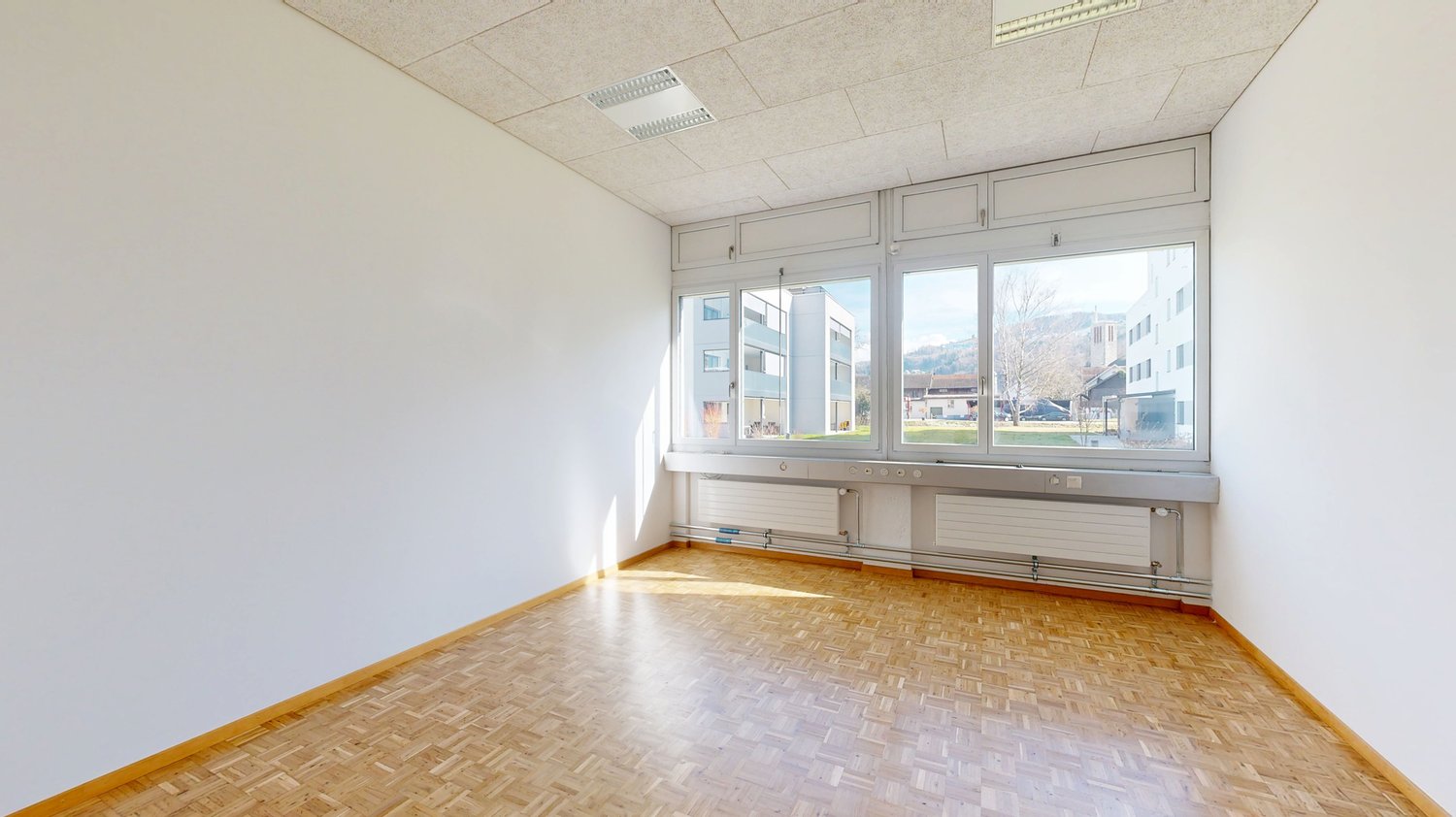 282m² office