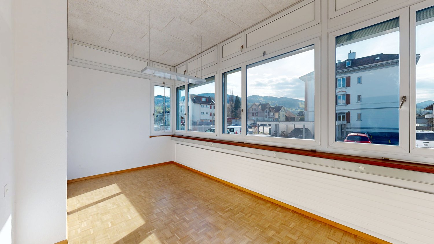282m² office