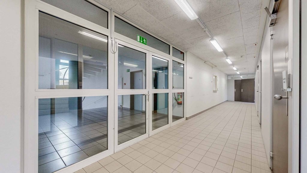 470m² office