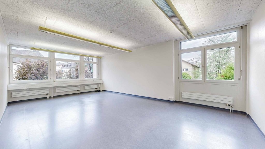 470m² office