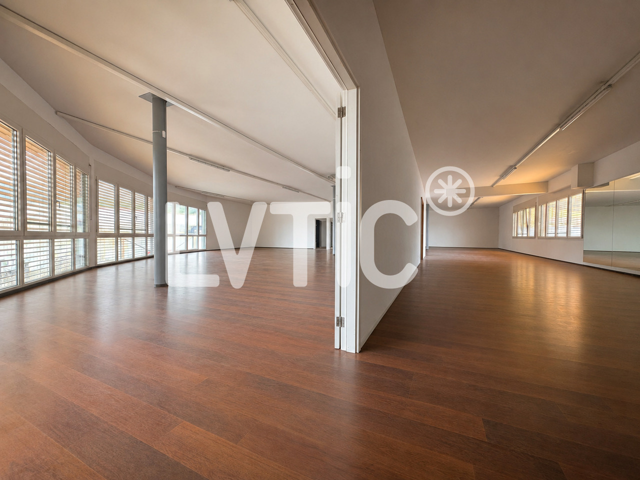 336m² atelier