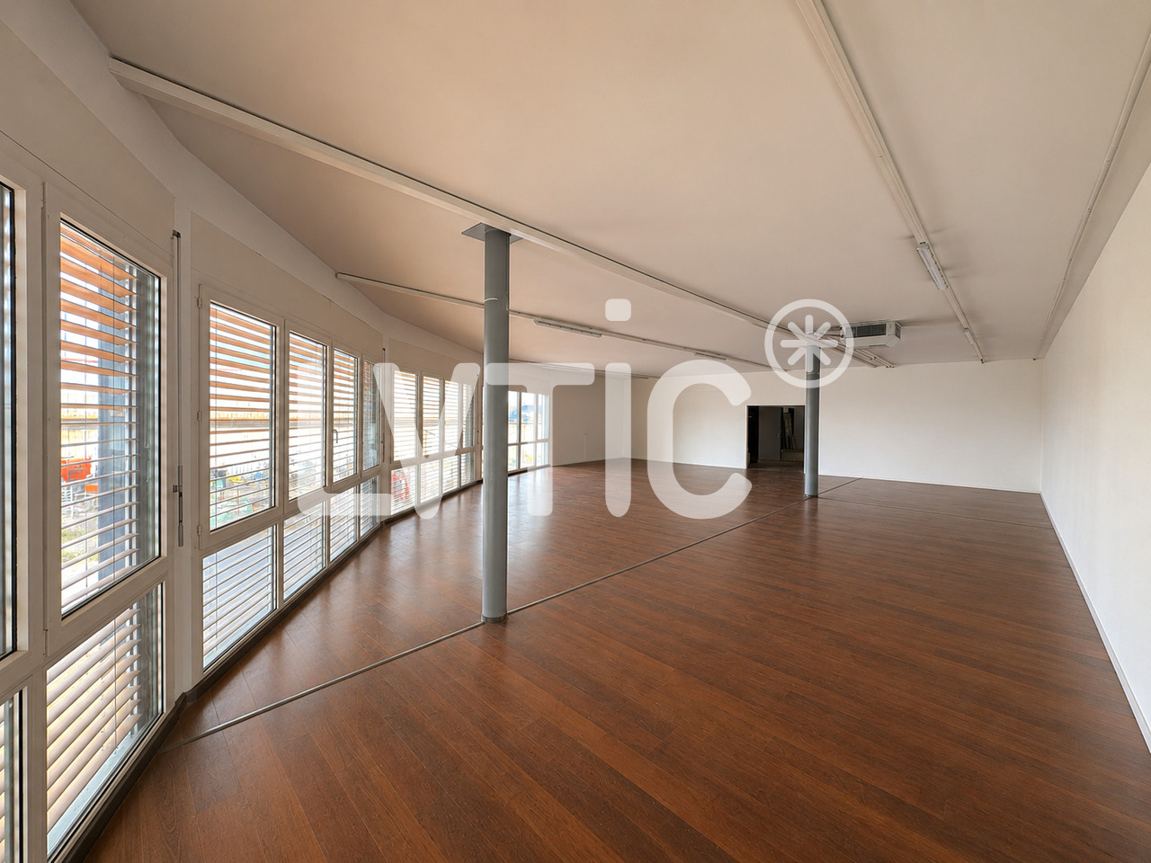 336m² atelier