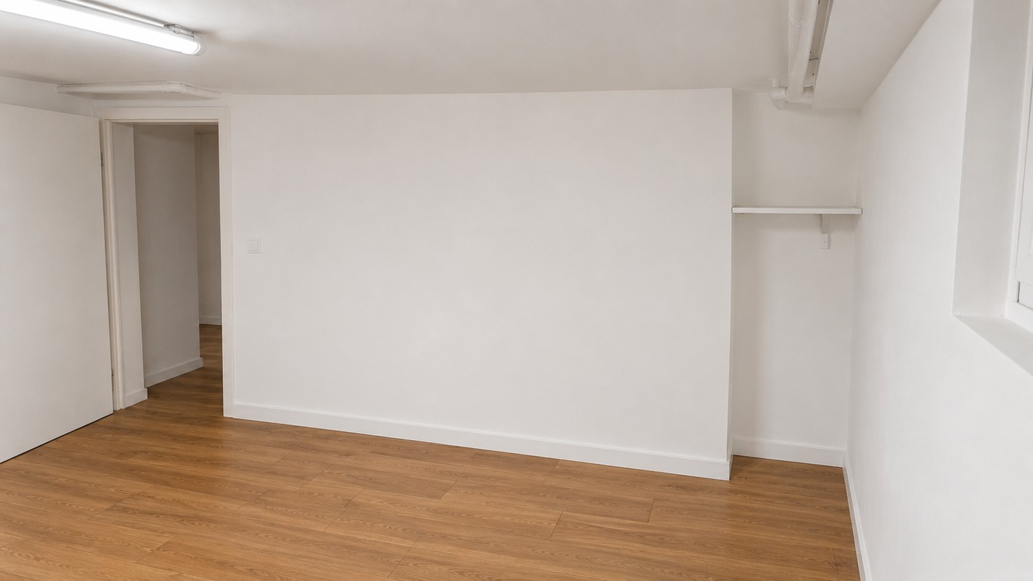 110m² commercial