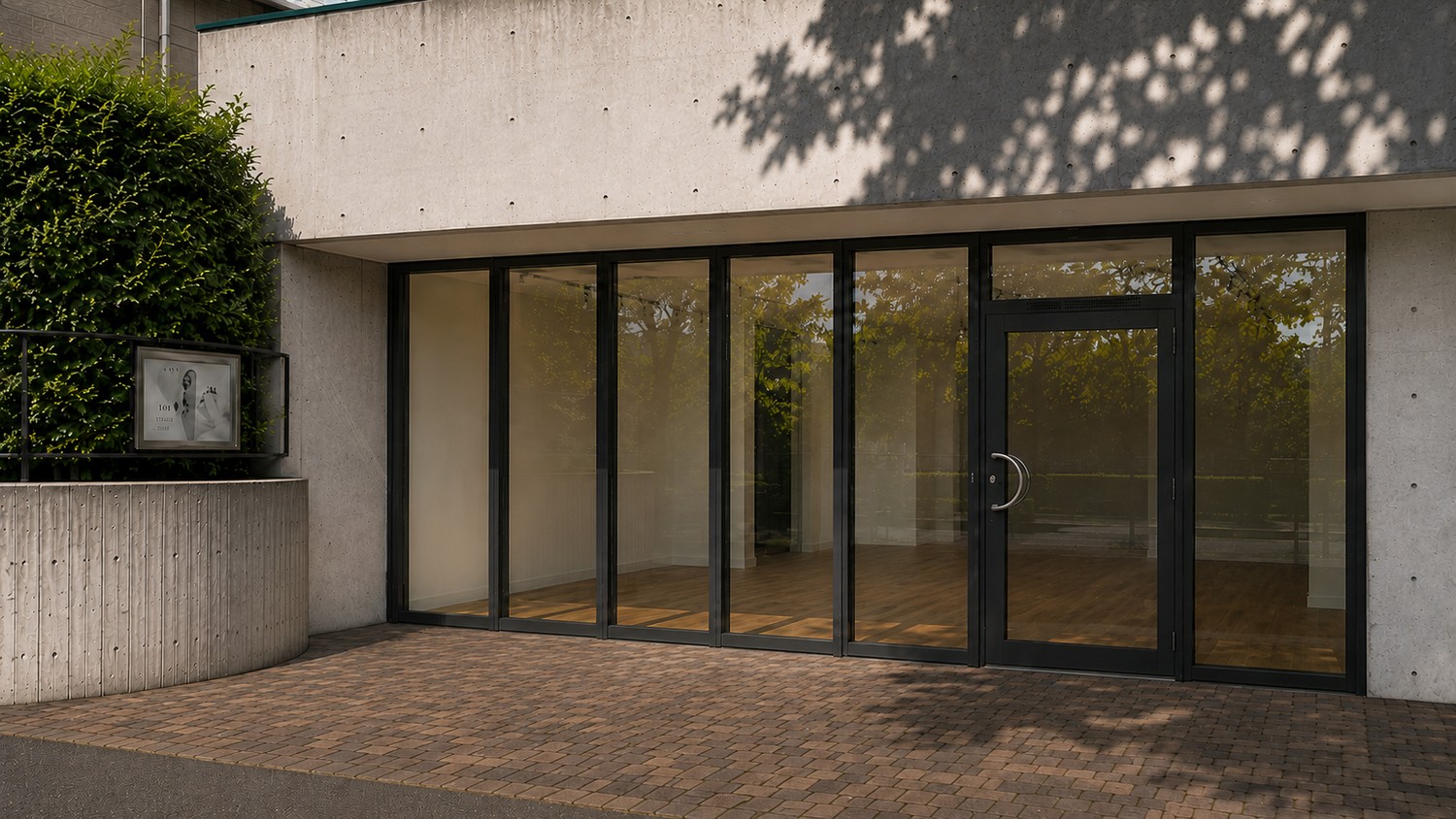 110m² commercial