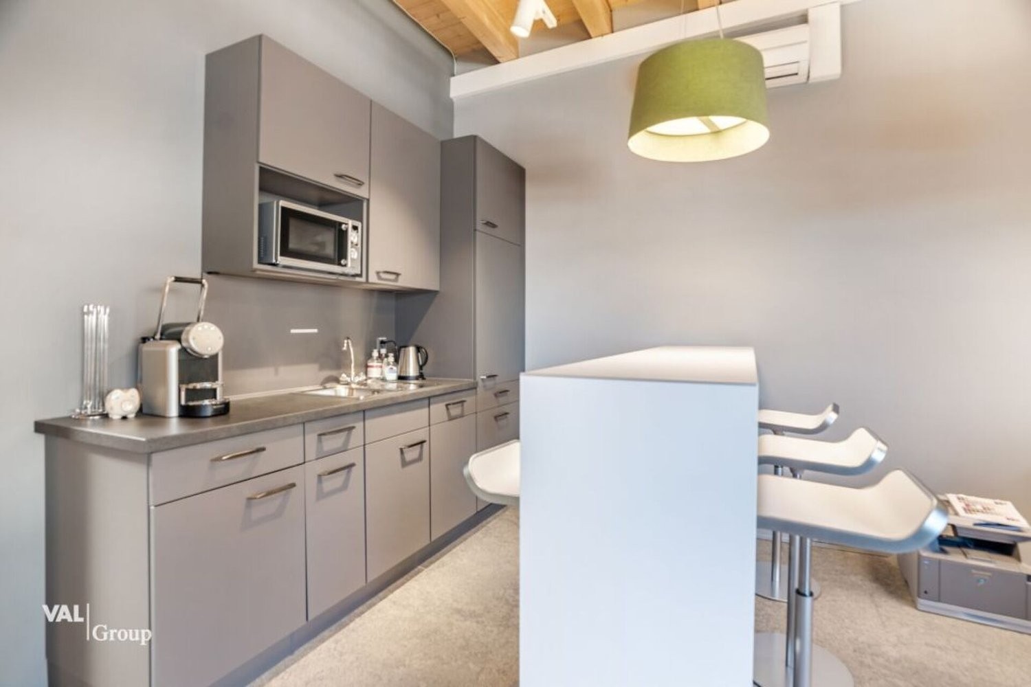157m² commercial, photo 3 sur 5