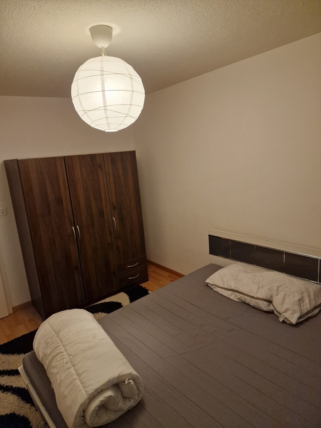 Chambre dans une colocation

Recherche colocataire pour une colocation de 3 personnes dans un appartement de 4,5 pièces.

Dès le 01.11.2026, je recherche un colocataire pour une colocation de 3 personnes à Tagelswangen près d'Effretikon. La chambre est meublée., photo 3 sur 5