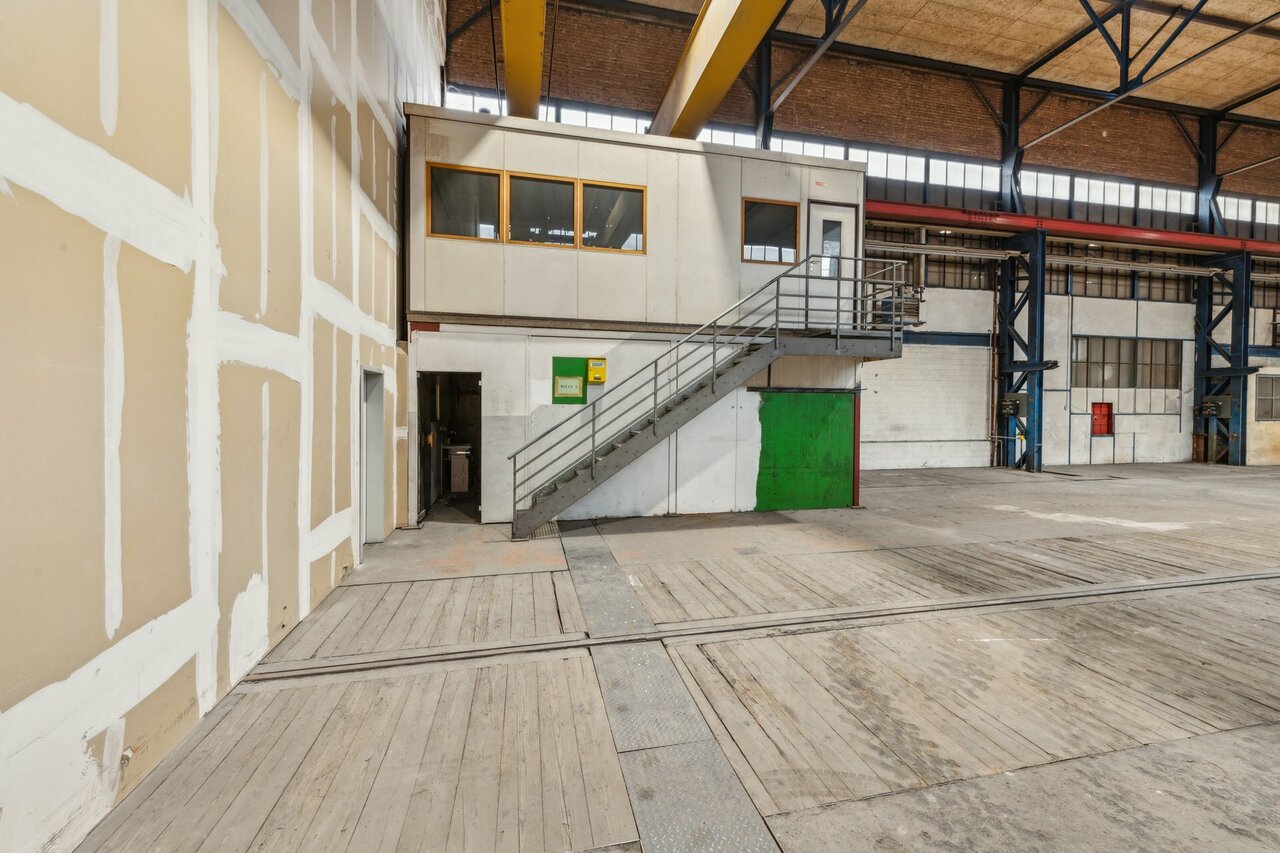 862m² commercial, photo 3 sur 9