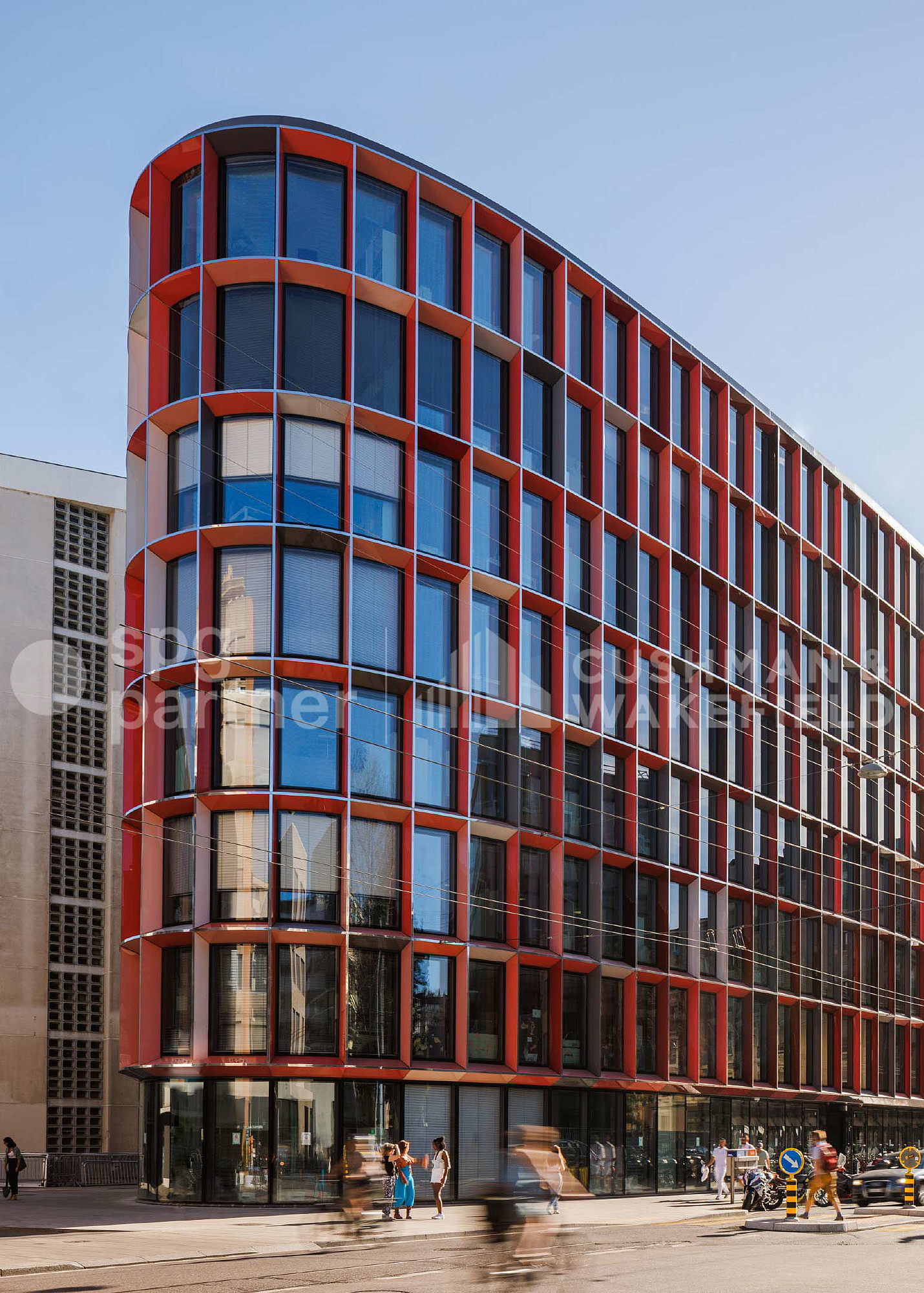 900m² office