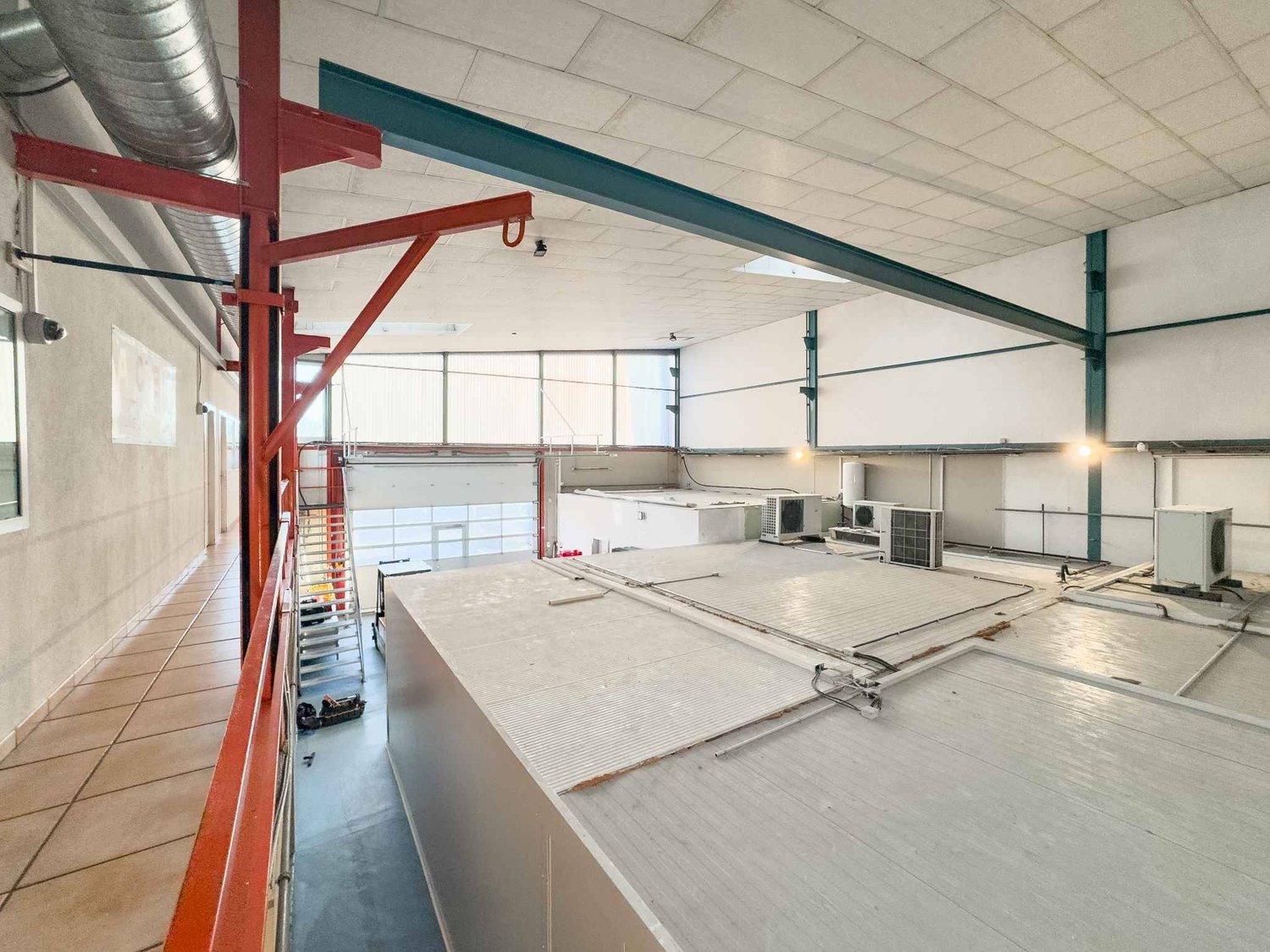 650m² commercial, photo 5 sur 9