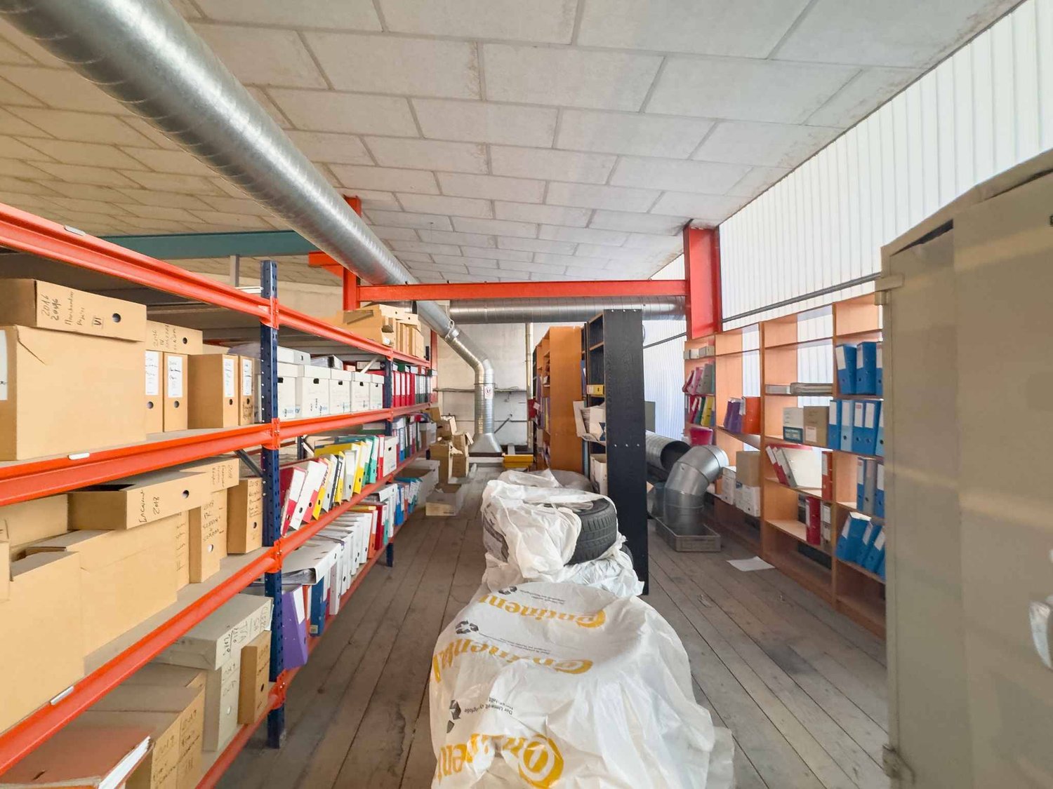 650m² commercial, photo 7 sur 9