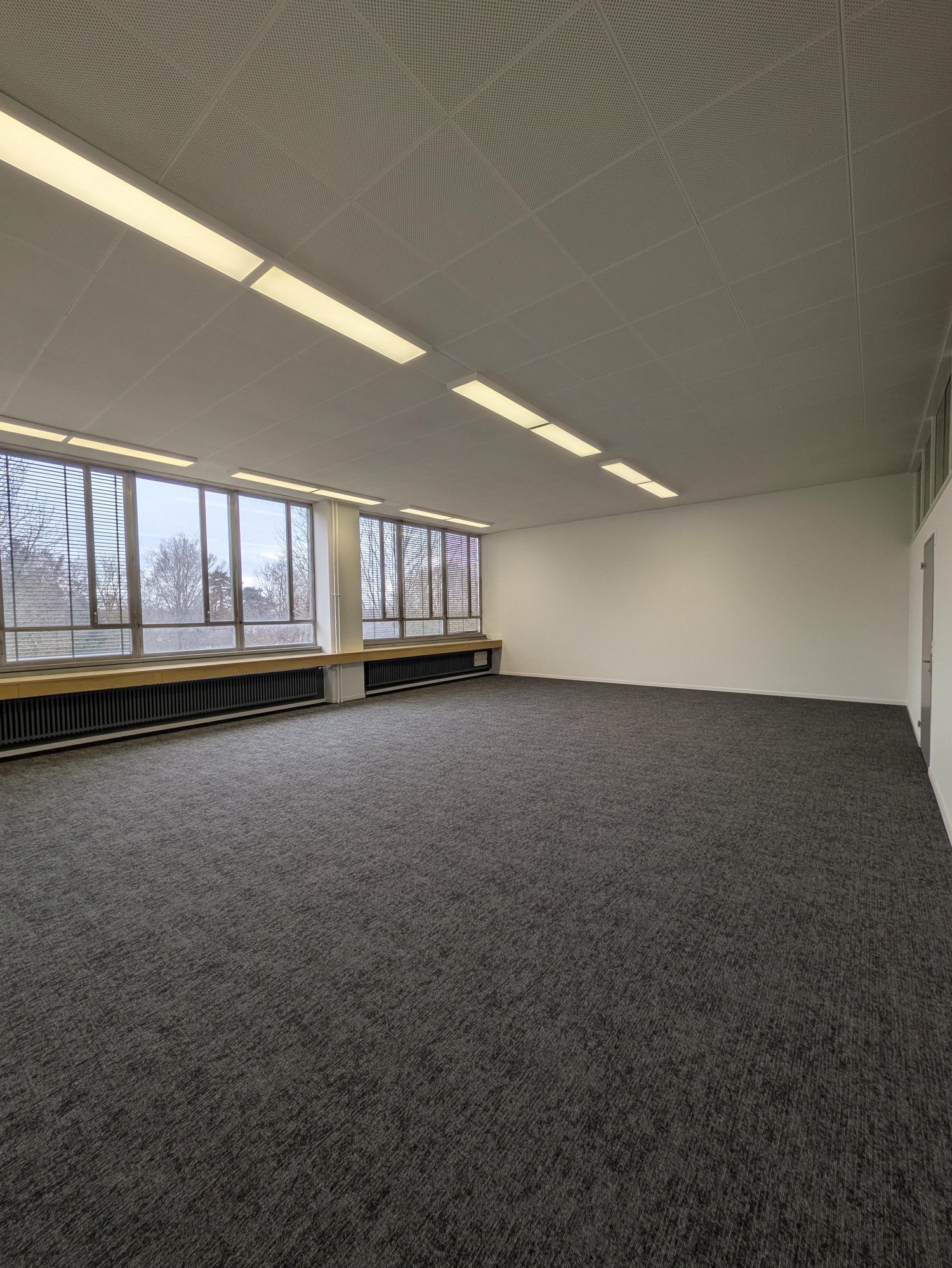 188m² bureau, photo 4 sur 5