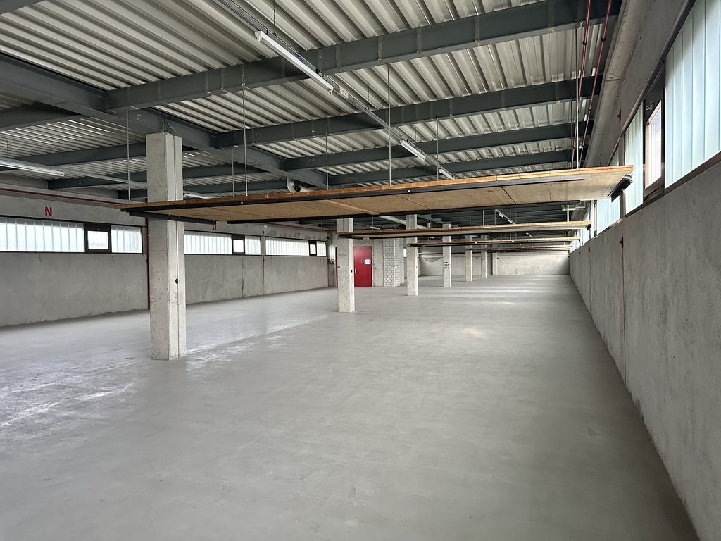 753m² local de stockage