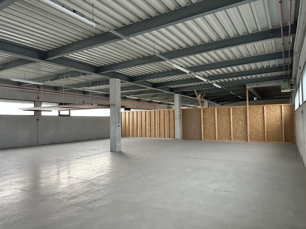 753m² local de stockage