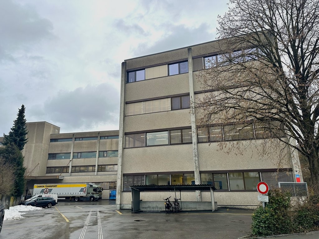 753m² local de stockage