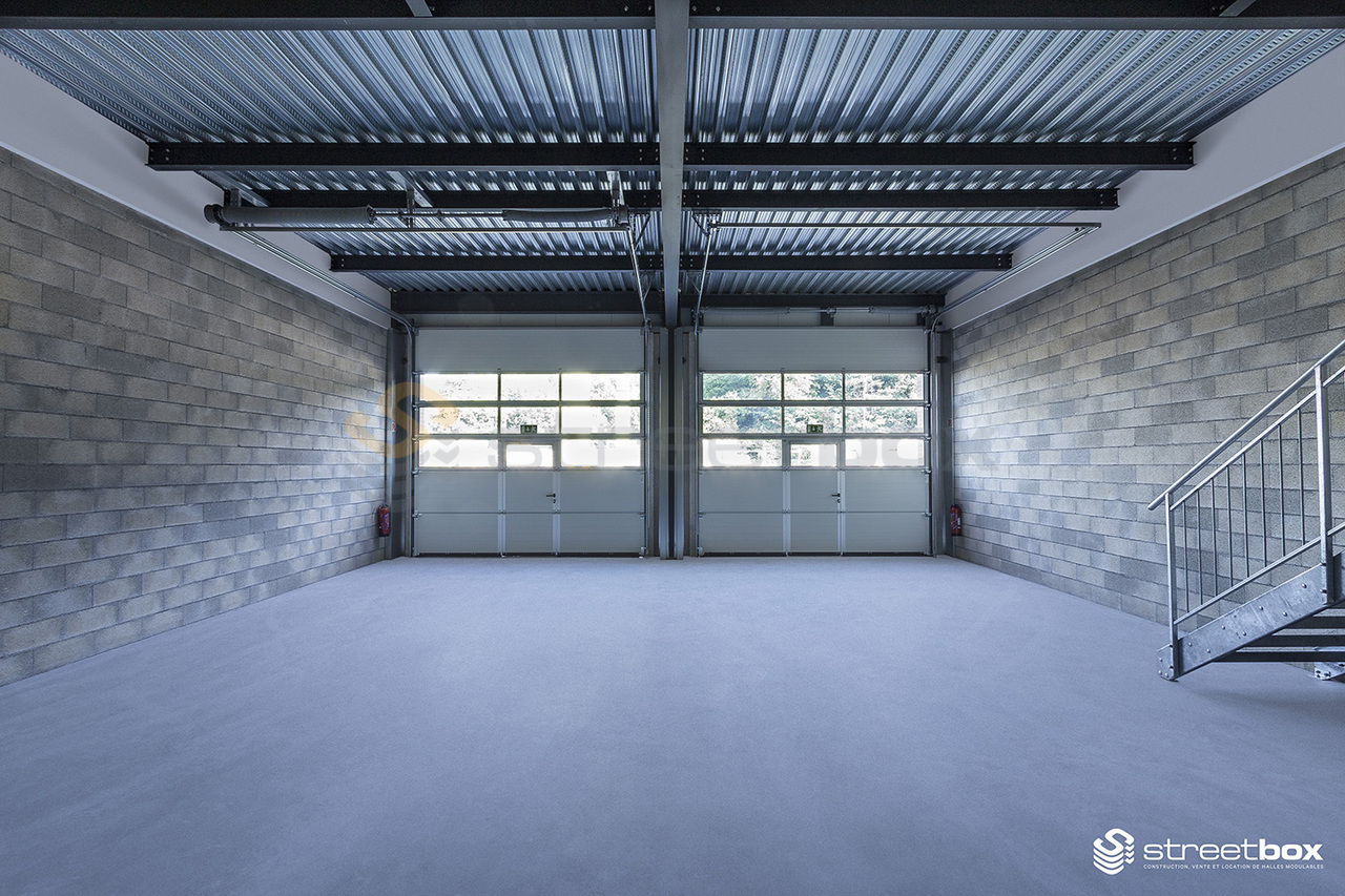 136m² commercial, photo 1 sur 3