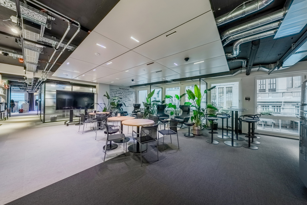 2300m² bureau