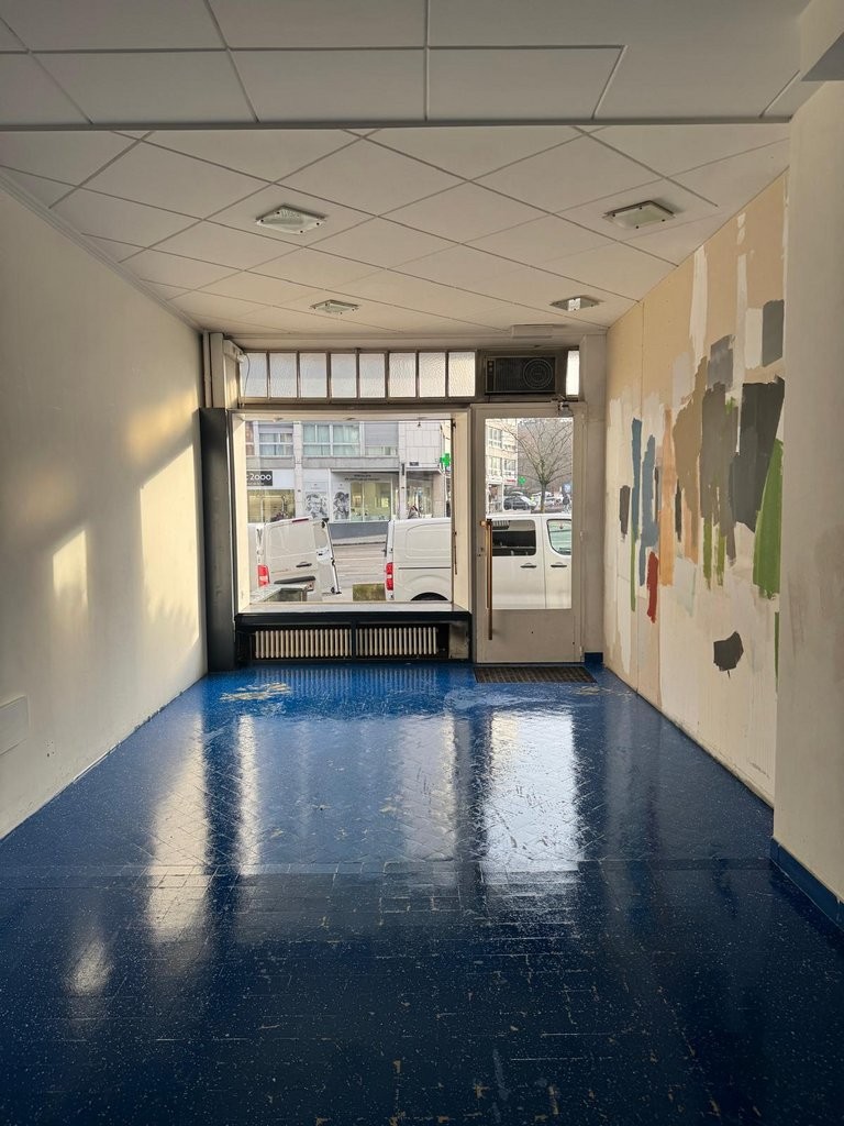 60m² shop, photo 1 sur 5