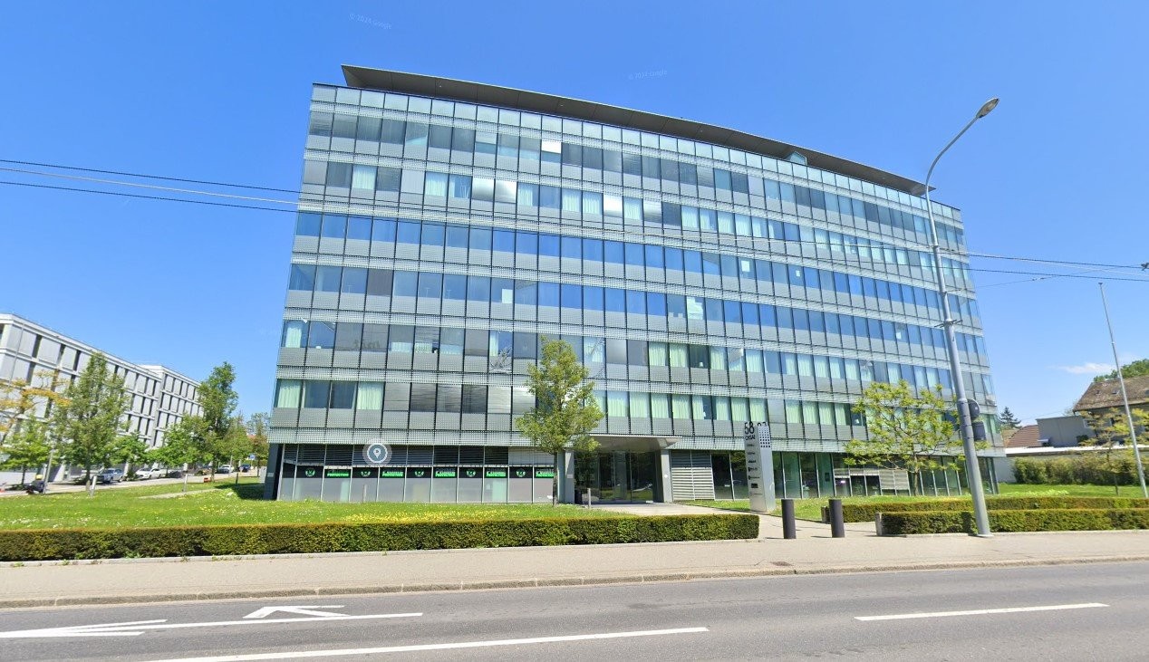 670m² office