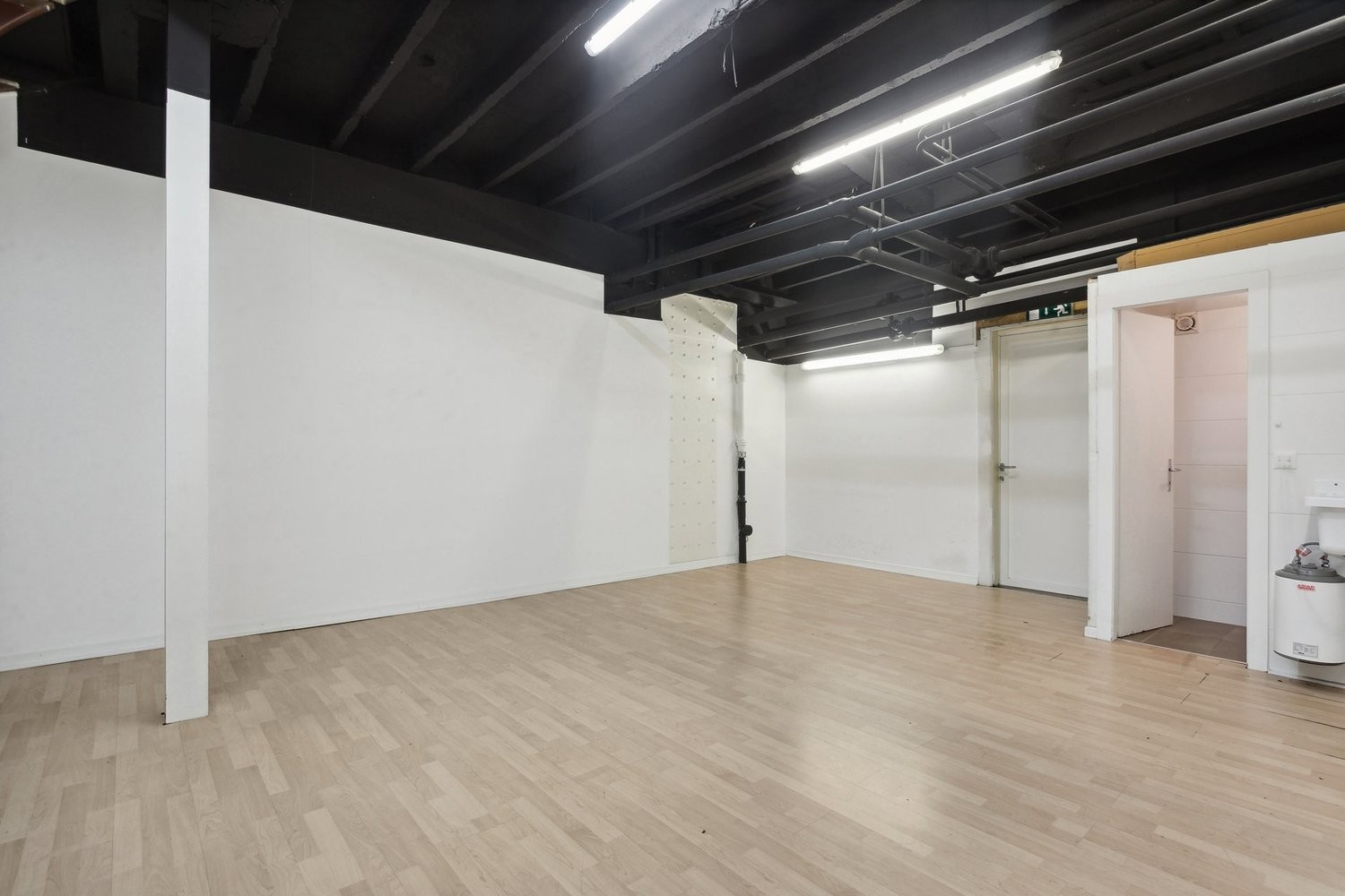 165m² shop, photo 6 sur 9