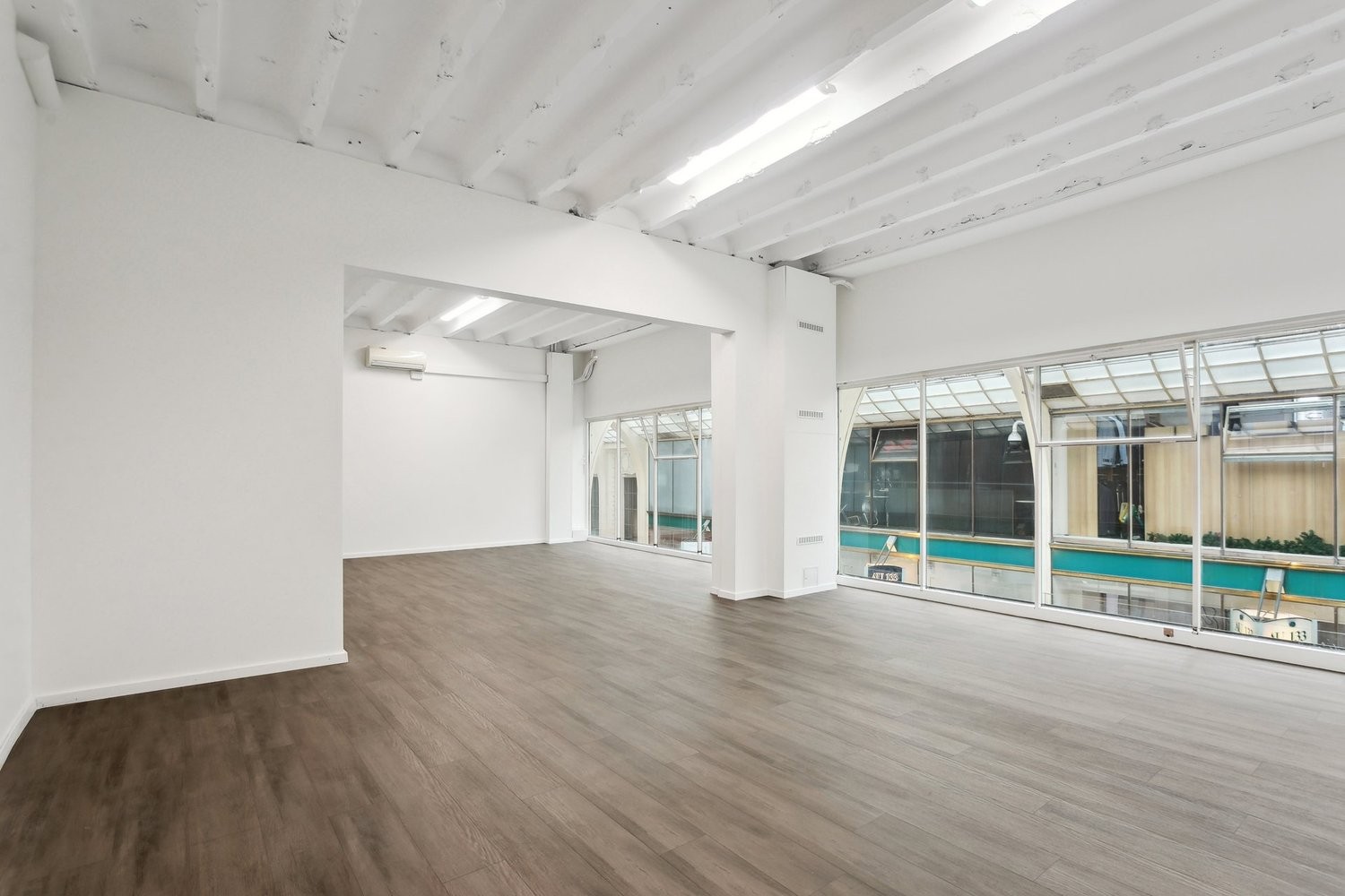 165m² shop, photo 4 sur 9