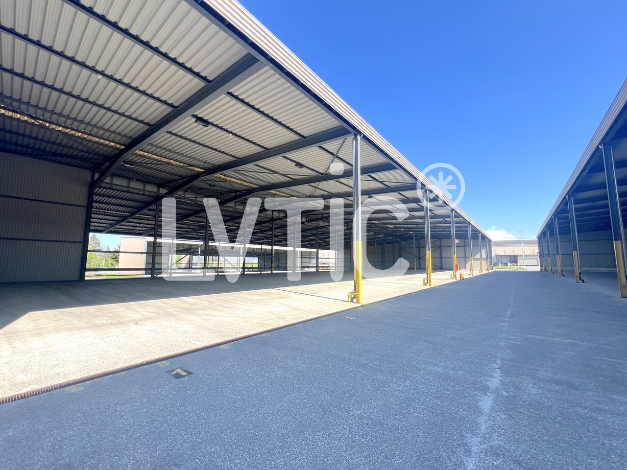 1000m² storage room