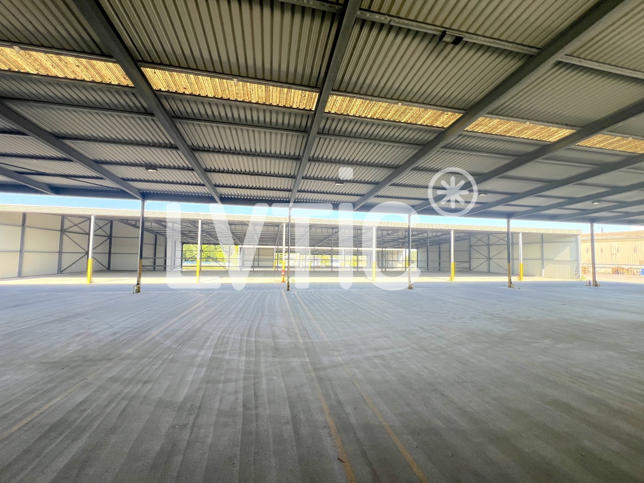 1000m² storage room