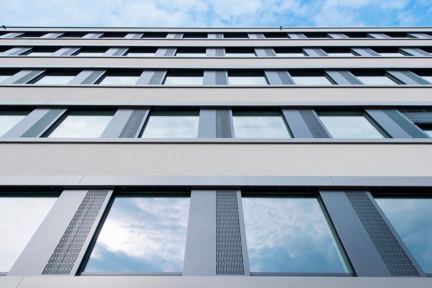 699m² bureau
