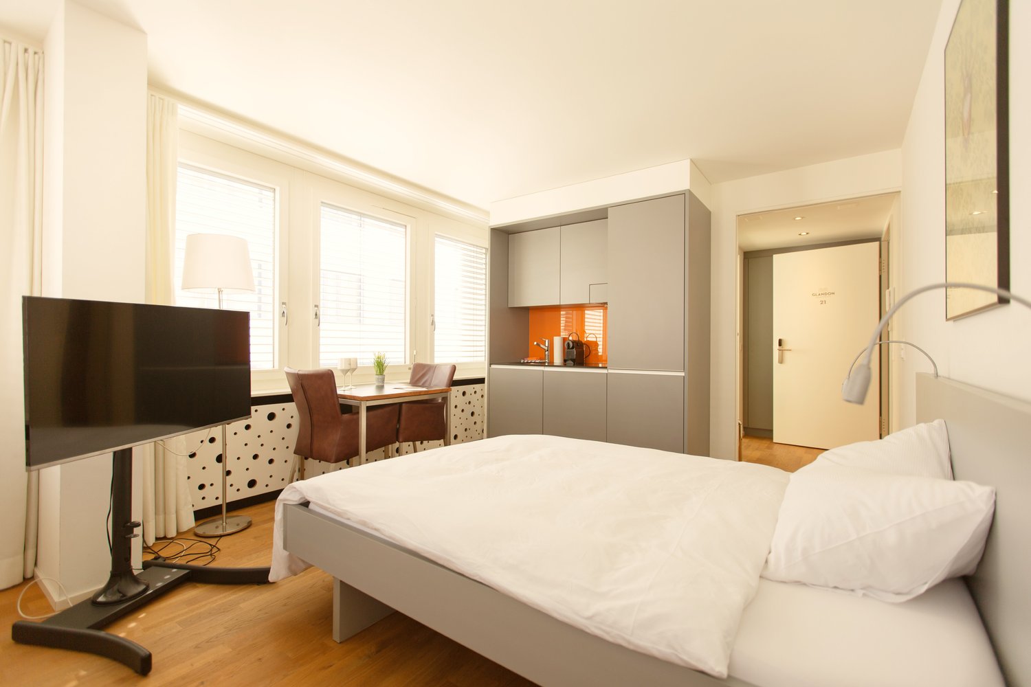 1 room furnished flat, photo 1 sur 6