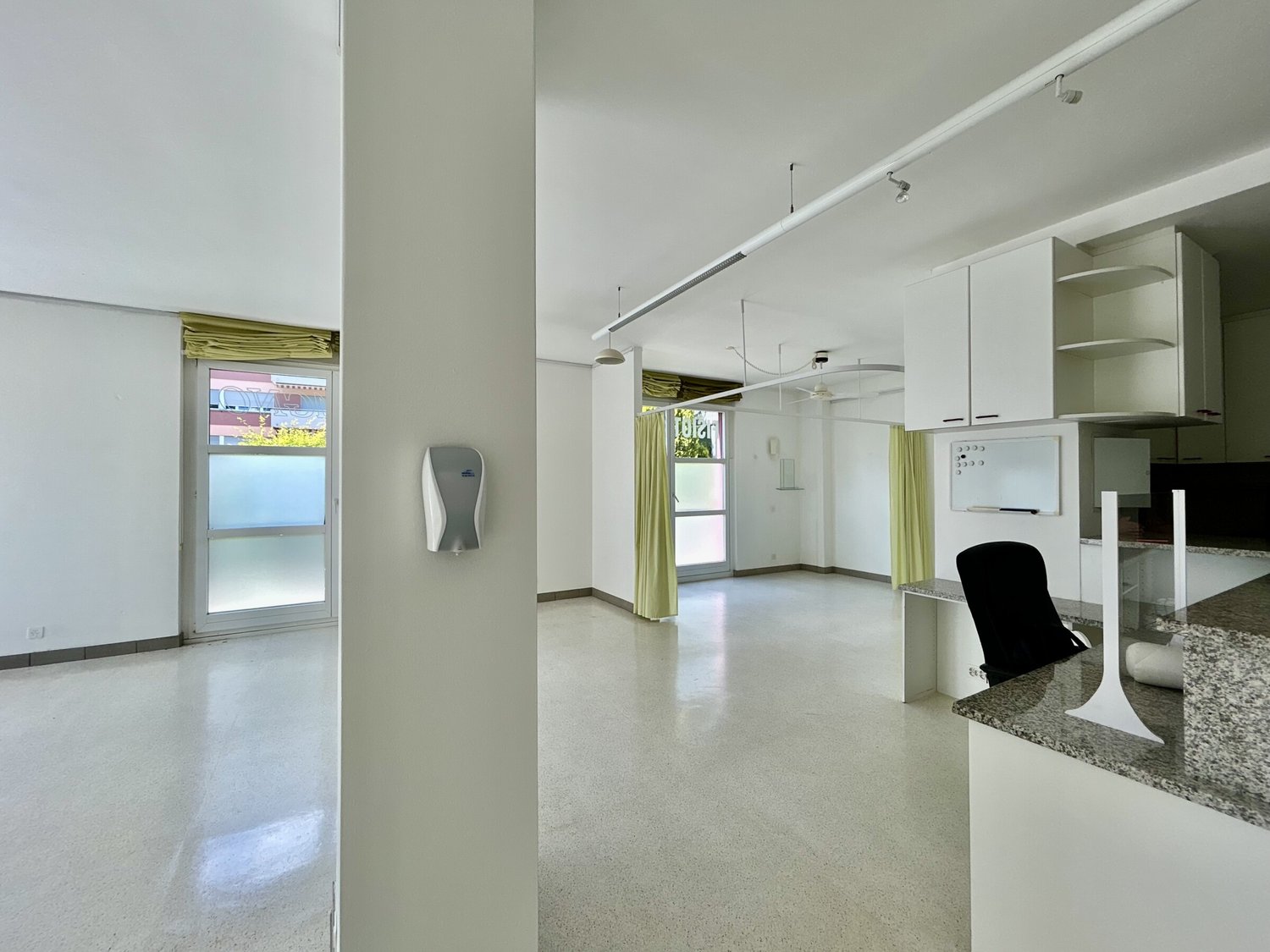 148m² bâtiment résidentiel / commercial