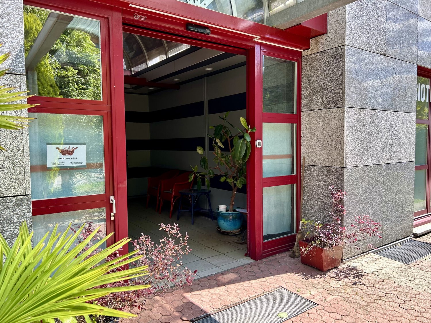 148m² bâtiment résidentiel / commercial