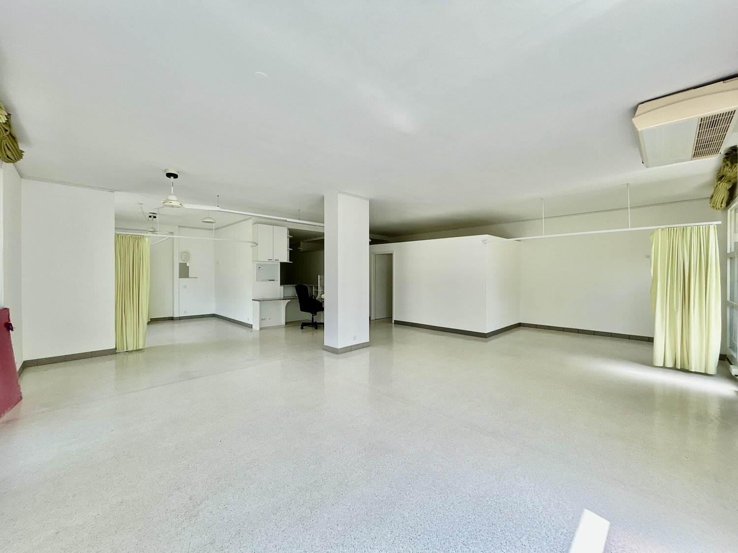 148m² bâtiment résidentiel / commercial
