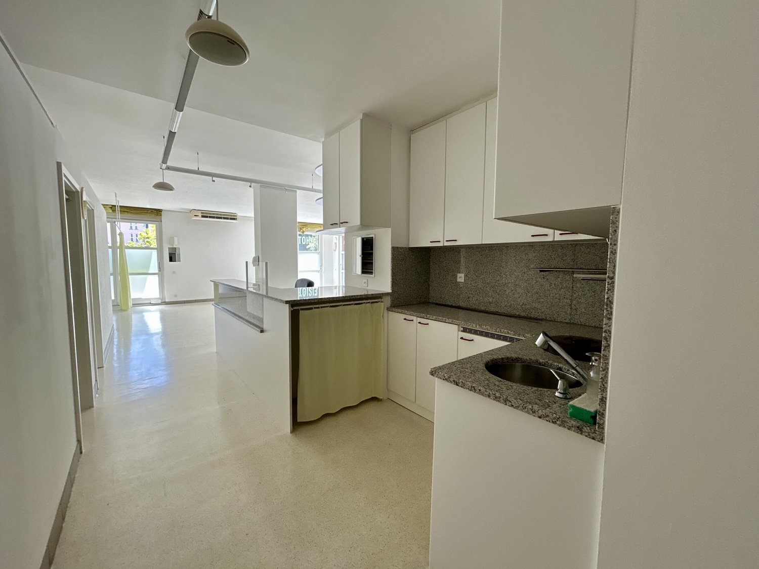 148m² bâtiment résidentiel / commercial