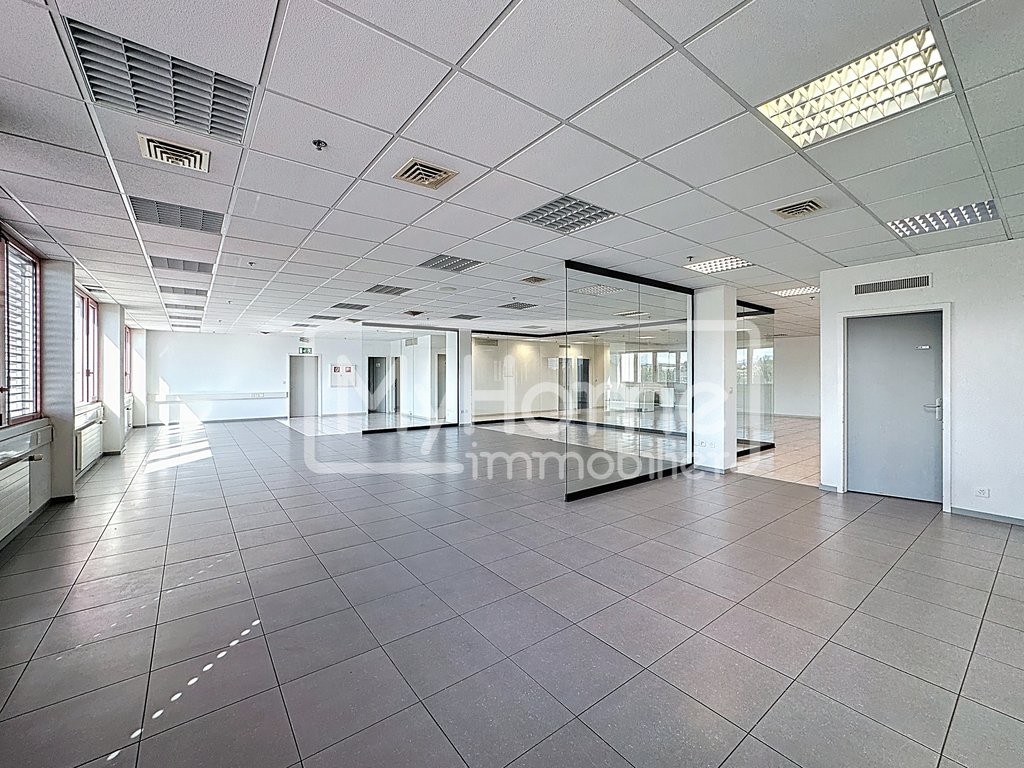 516m² shop, photo 1 sur 10