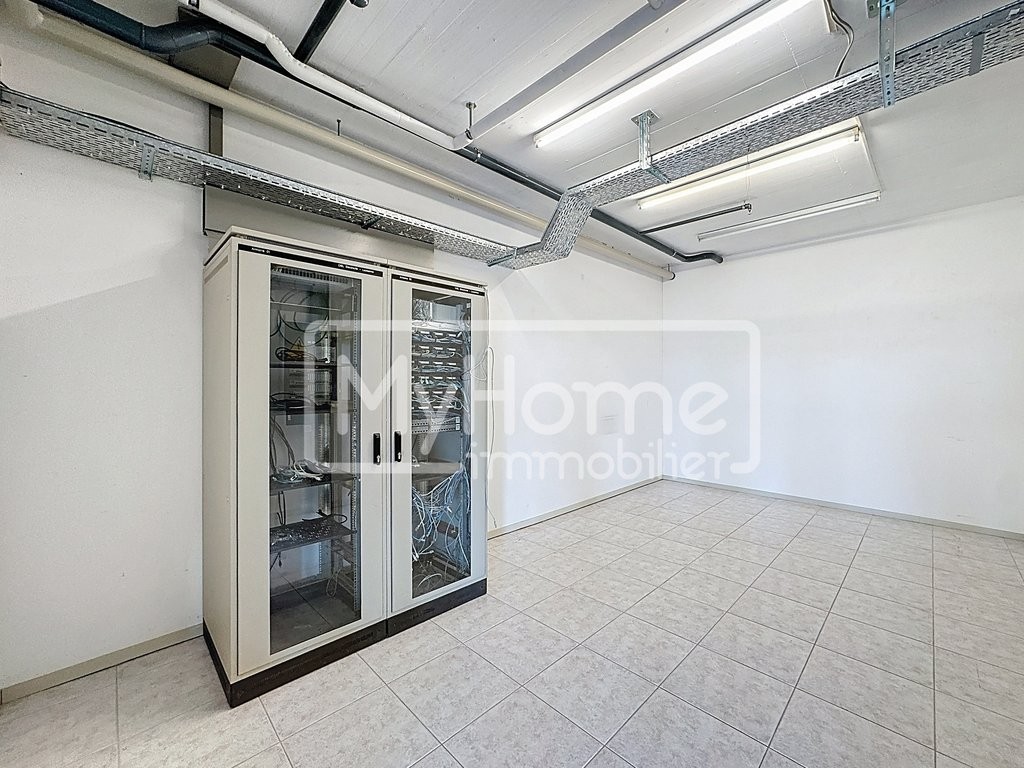 516m² shop, photo 2 sur 10