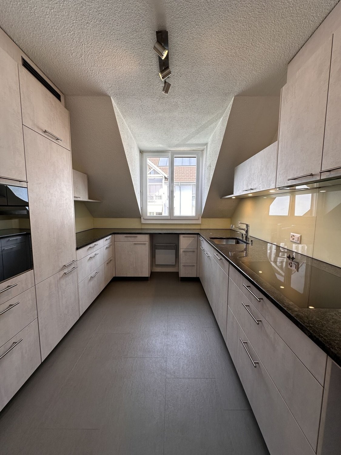Appartement de 5 ½ pièces sous les combles, photo 8 sur 10