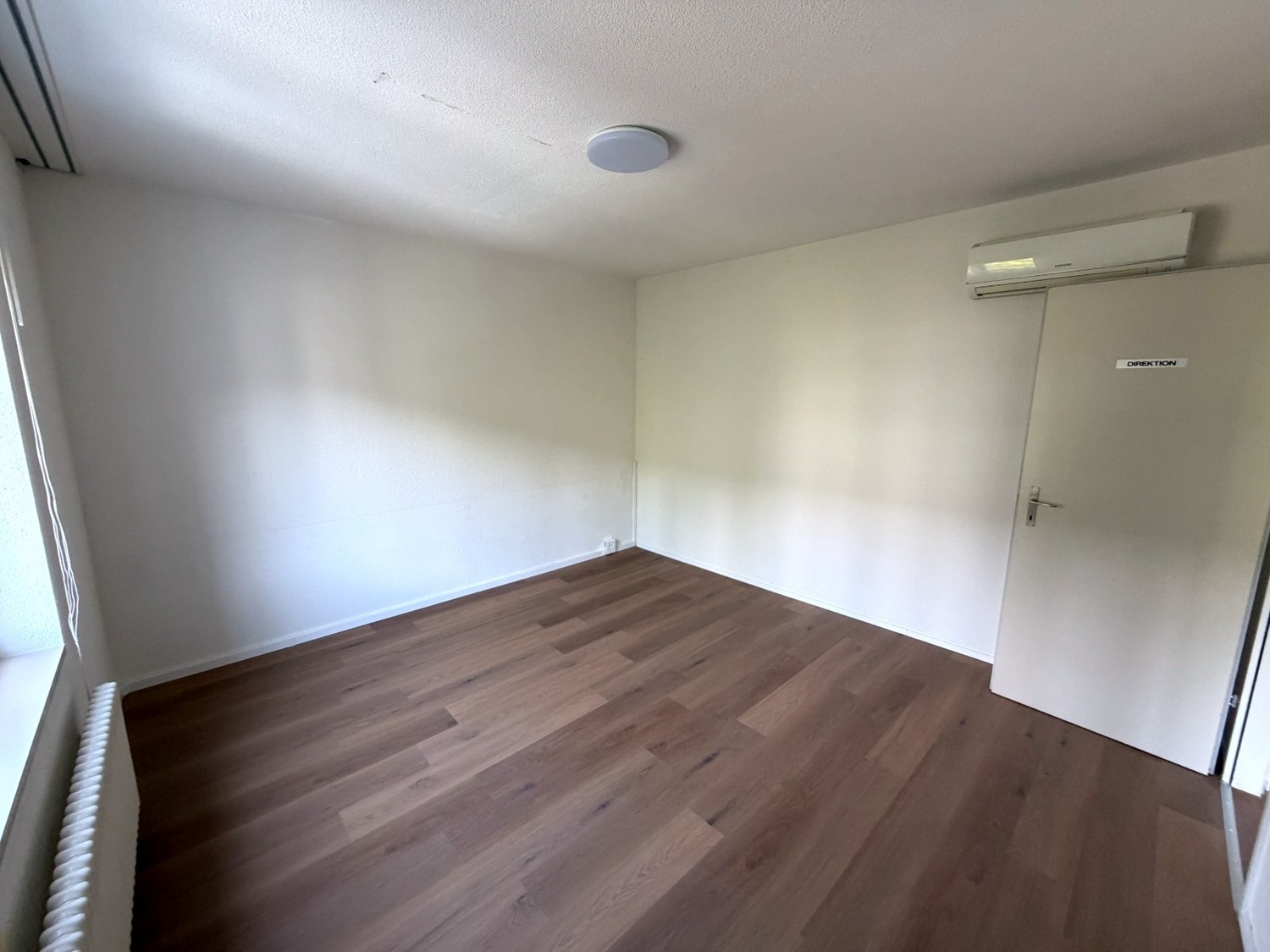 bureau de 12m², photo 4 sur 5