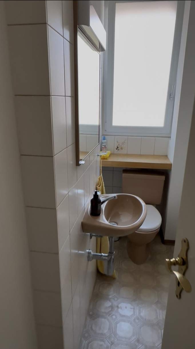 Chambre en colocation

Salut toi ! Tu es actuellement à la recherche d'une chambre en colocation ? Je loue ma magnifique chambre avec mes colocataires adorés à partir du 1 octobre. Si tu cherches quelque chose à court terme, c'est parfait ! L'appartement se trouve à 10 minutes à pied de l'ETH et de , photo 5 sur 5
