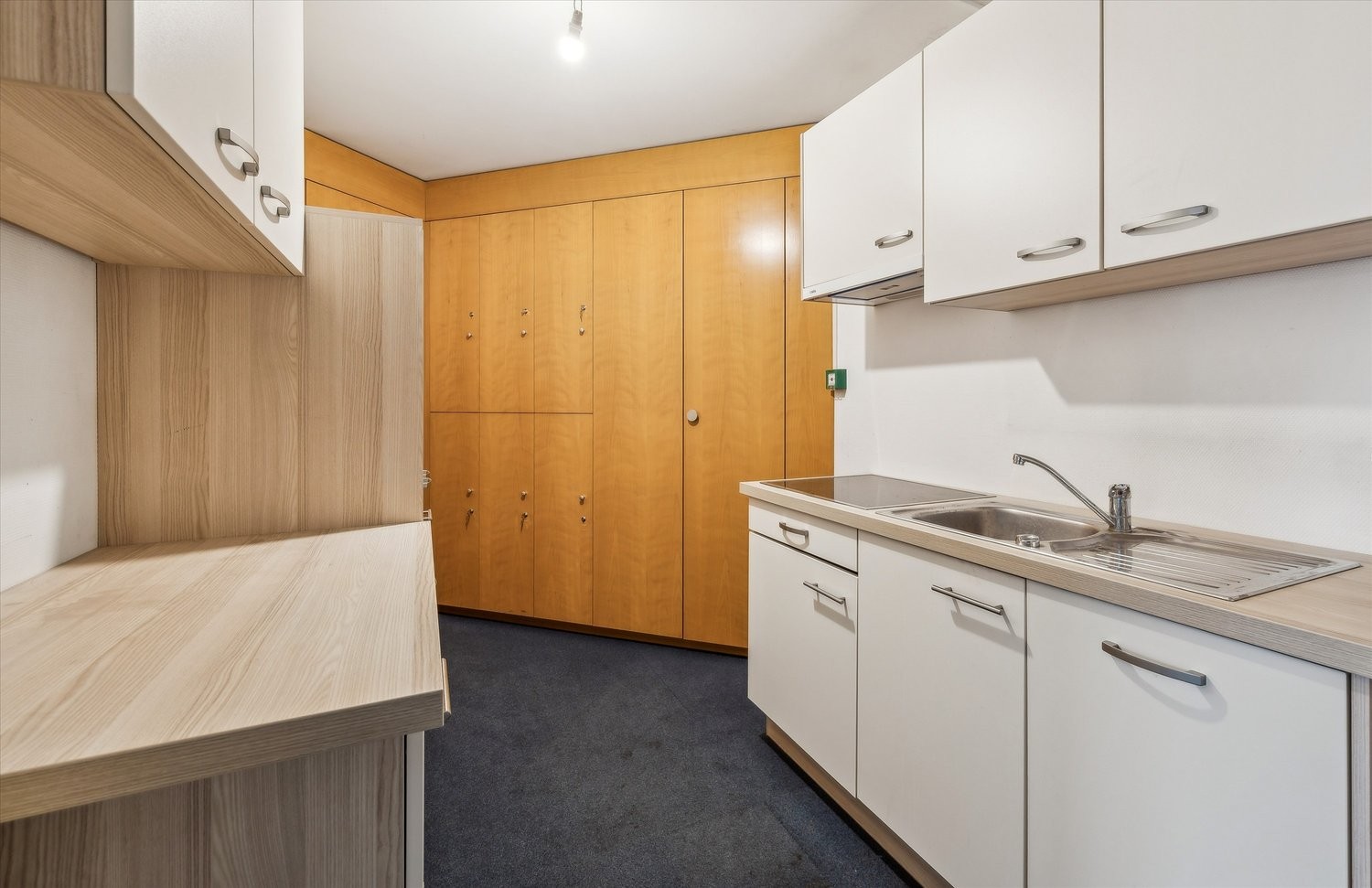 420m² office