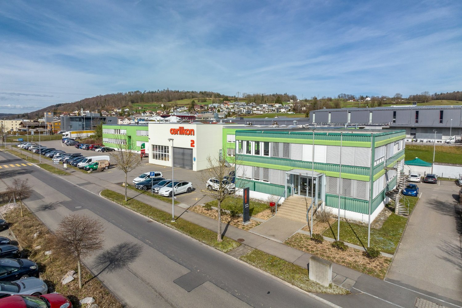 1010m² office
