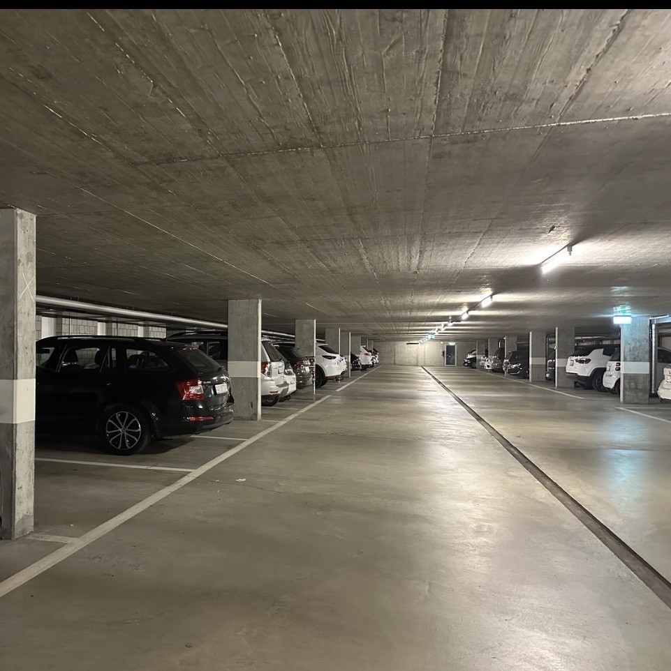 Posto auto sotterraneo 2-2m²