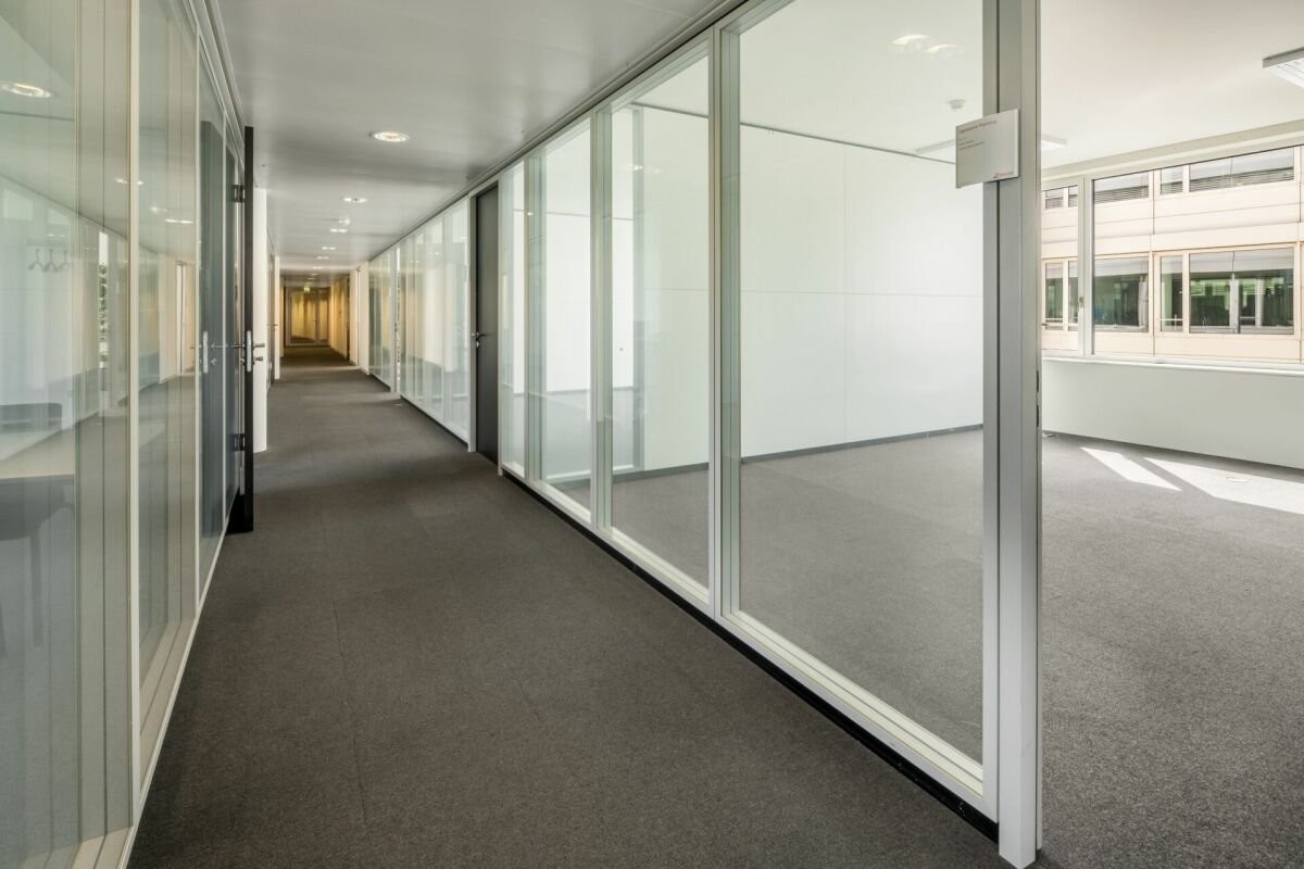 3500m² office, photo 1 sur 8