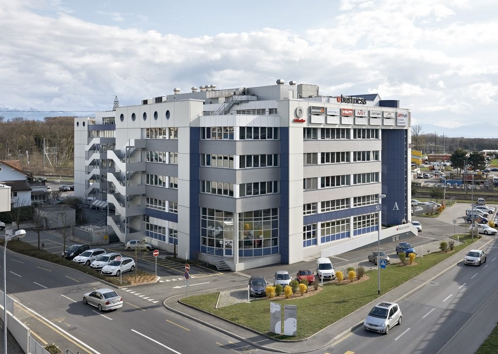 266m² office