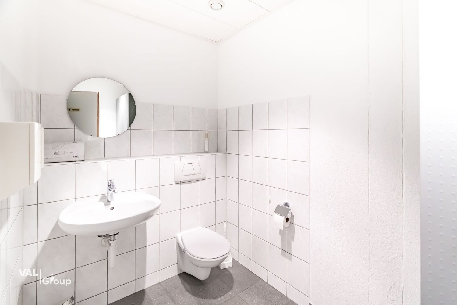 425m² bâtiment résidentiel / commercial, photo 9 sur 10