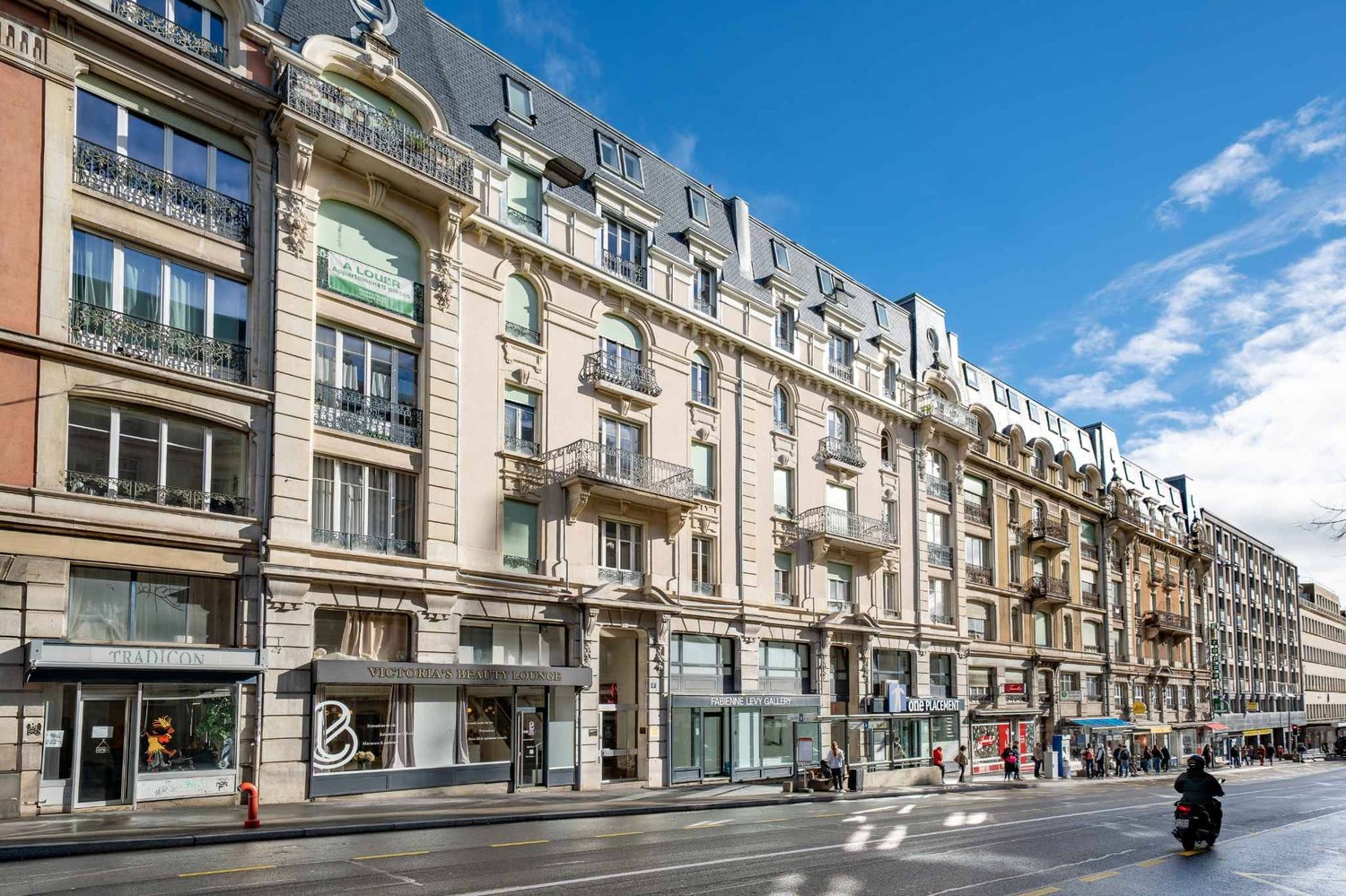 180m² commerciale