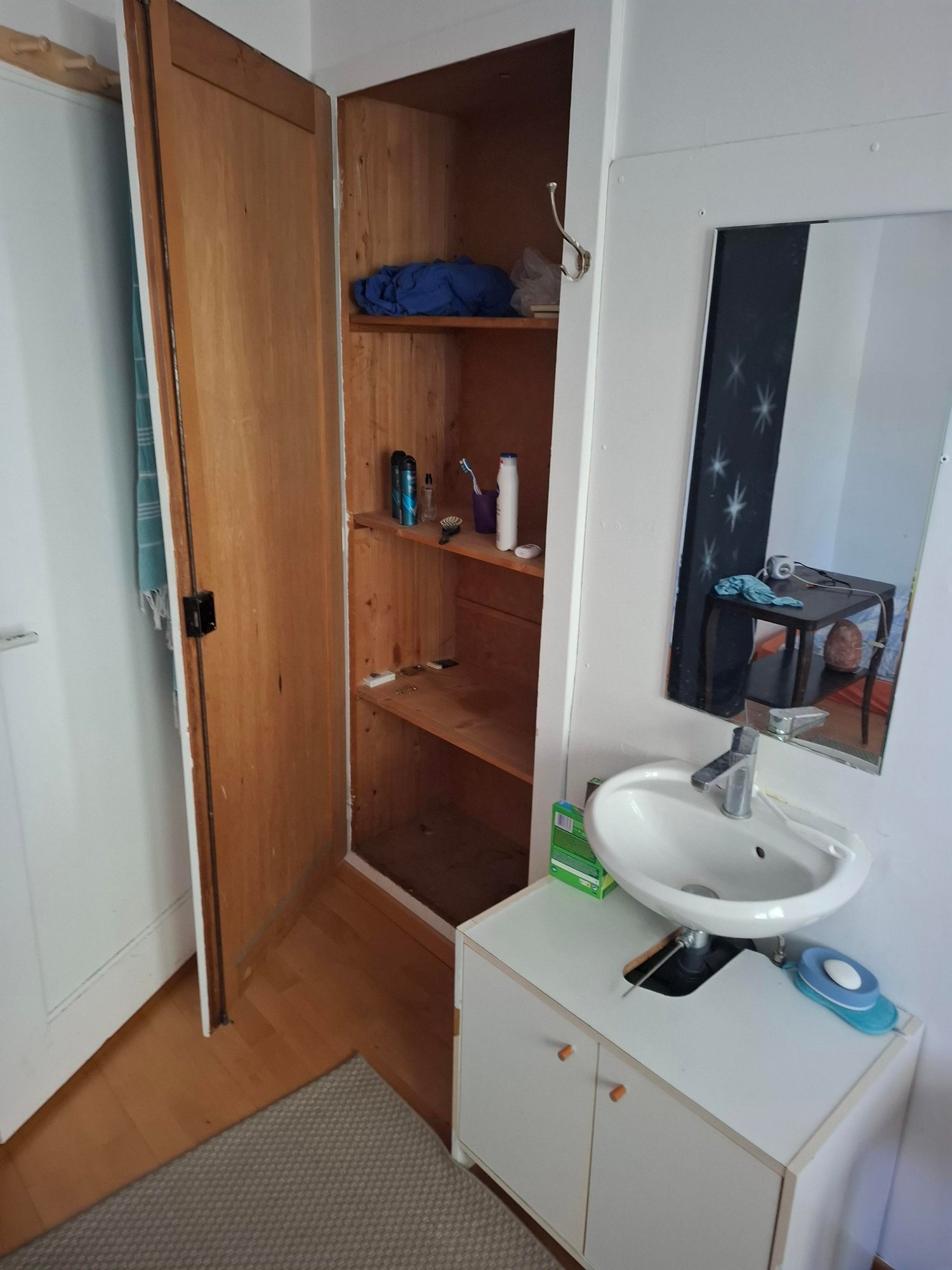 appartement mansardé d'une pièce, photo 2 sur 3