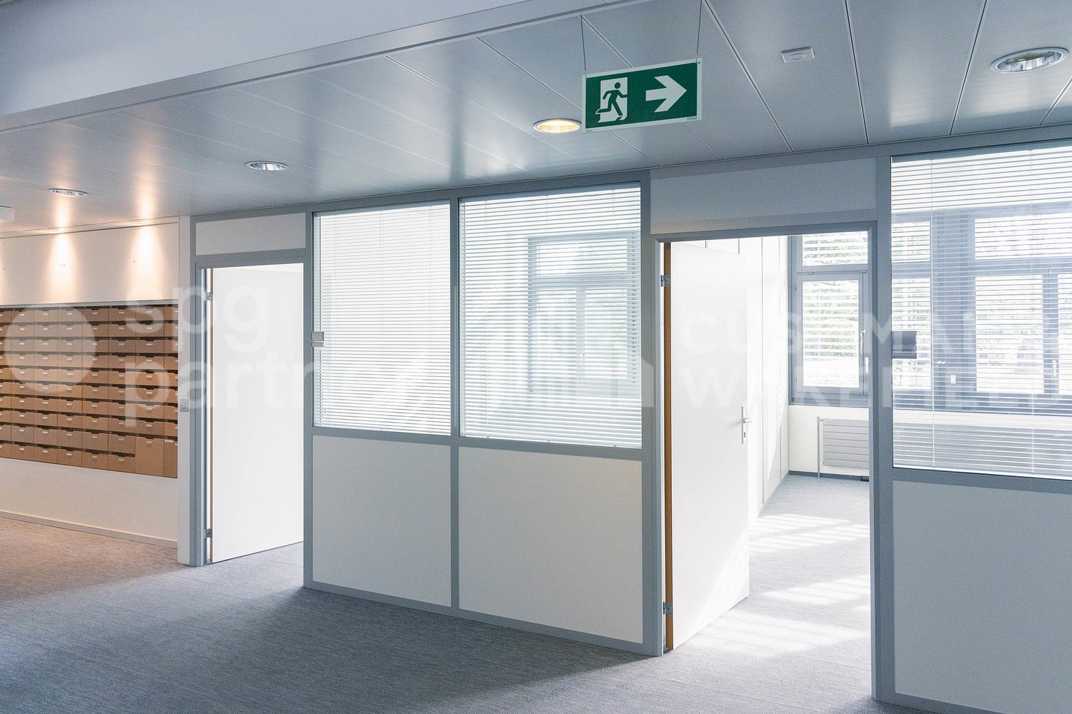 2800m² office