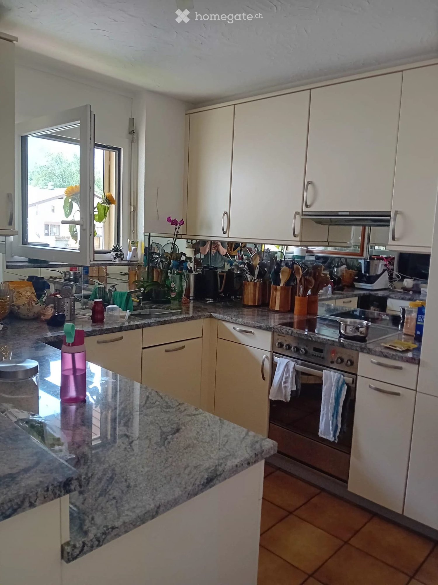 5 rooms apartment