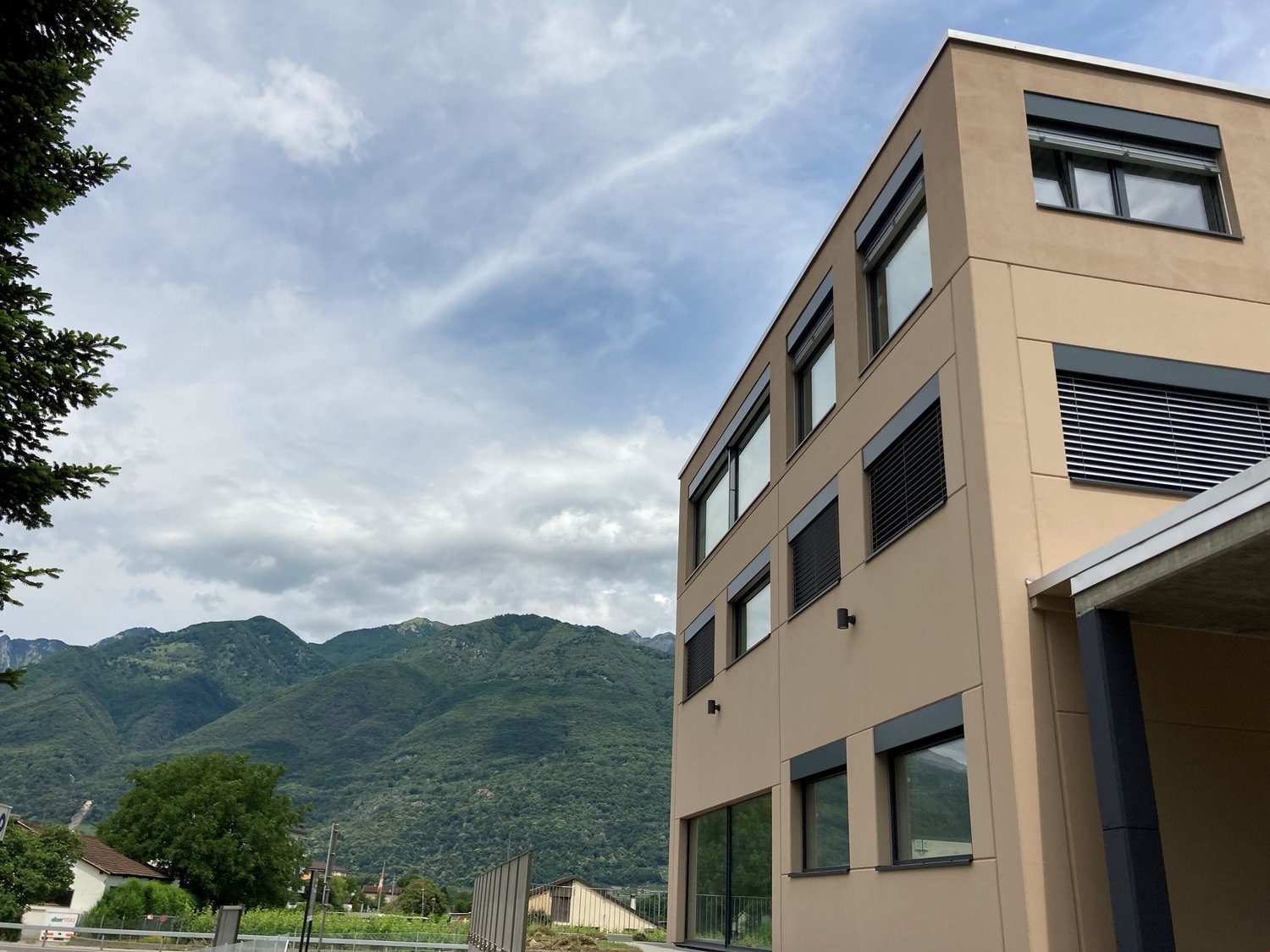 Grand magasin de 242m², photo 9 sur 10