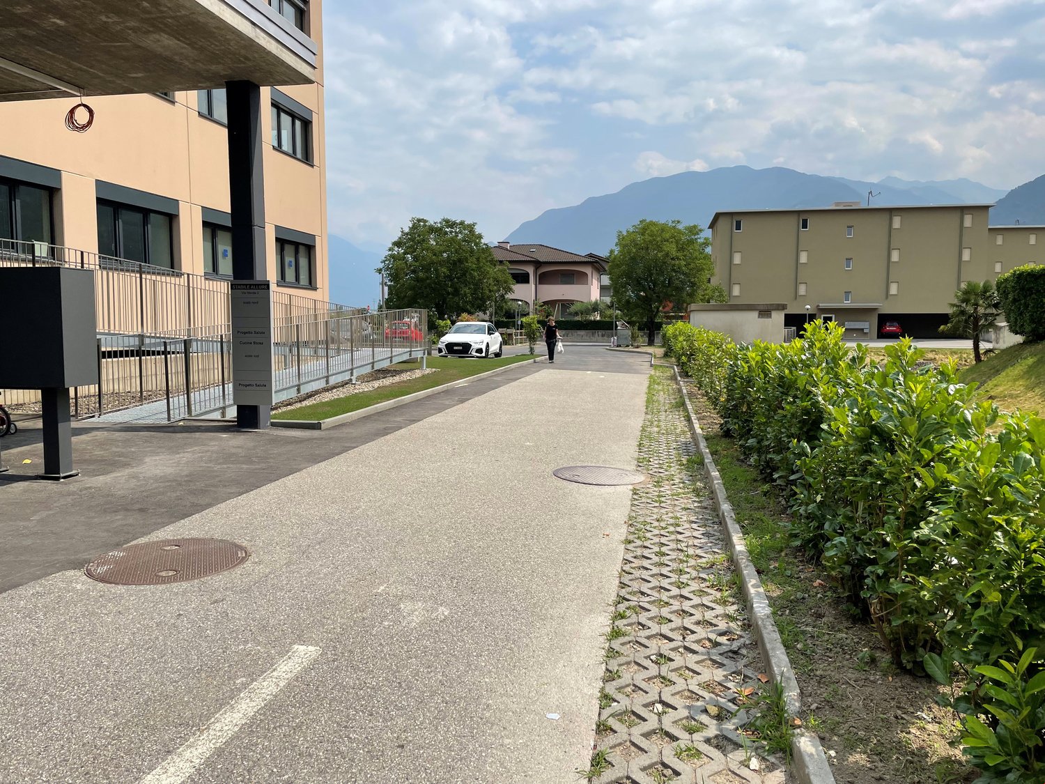 Grand magasin de 242m², photo 8 sur 10